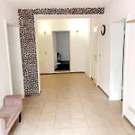 Zentrale - Direkt Am Und In Schlossnaehe アパート シュヴェリーン
