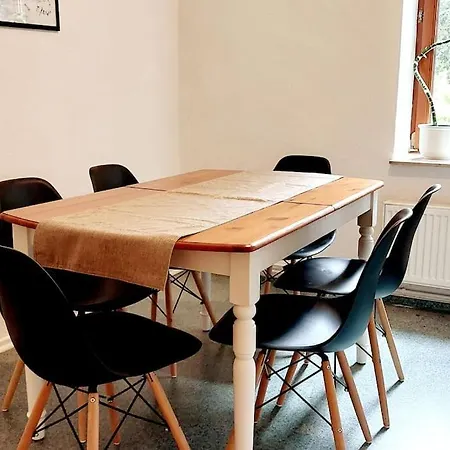 Апартаменты Zentrale - Direkt Am Und In Schlossnaehe